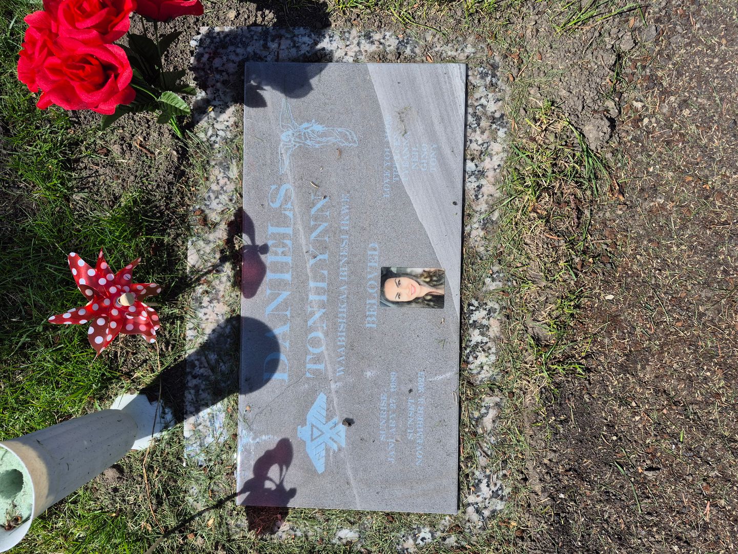 Tonilynn Daniels's grave. Photo 1